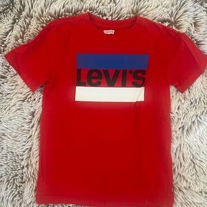 Levi’s tee shirt